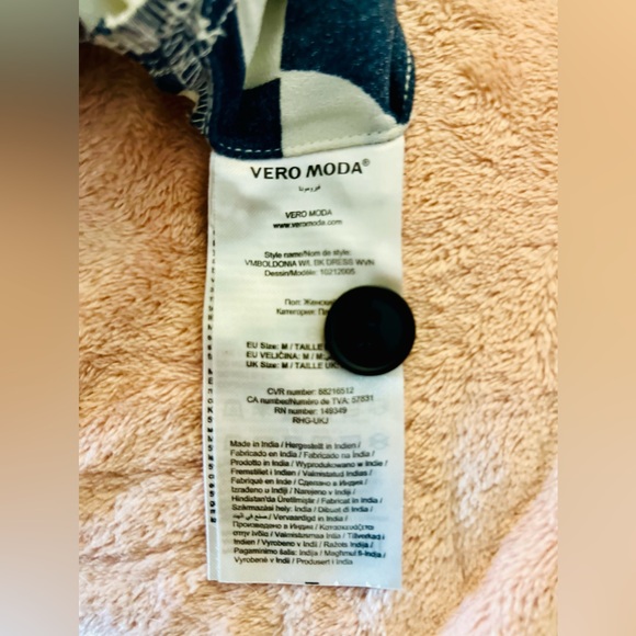 Vero Moda Geo Print Faux Wrap Midi Dress, Navy and White Color, Size M - Picture 9 of 9